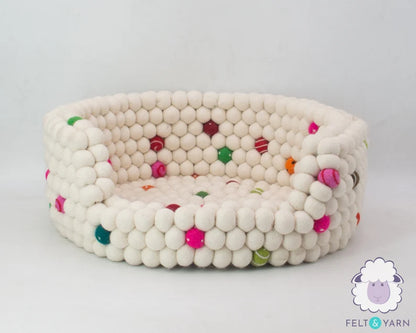Igloo Like Wool Felt Dog House